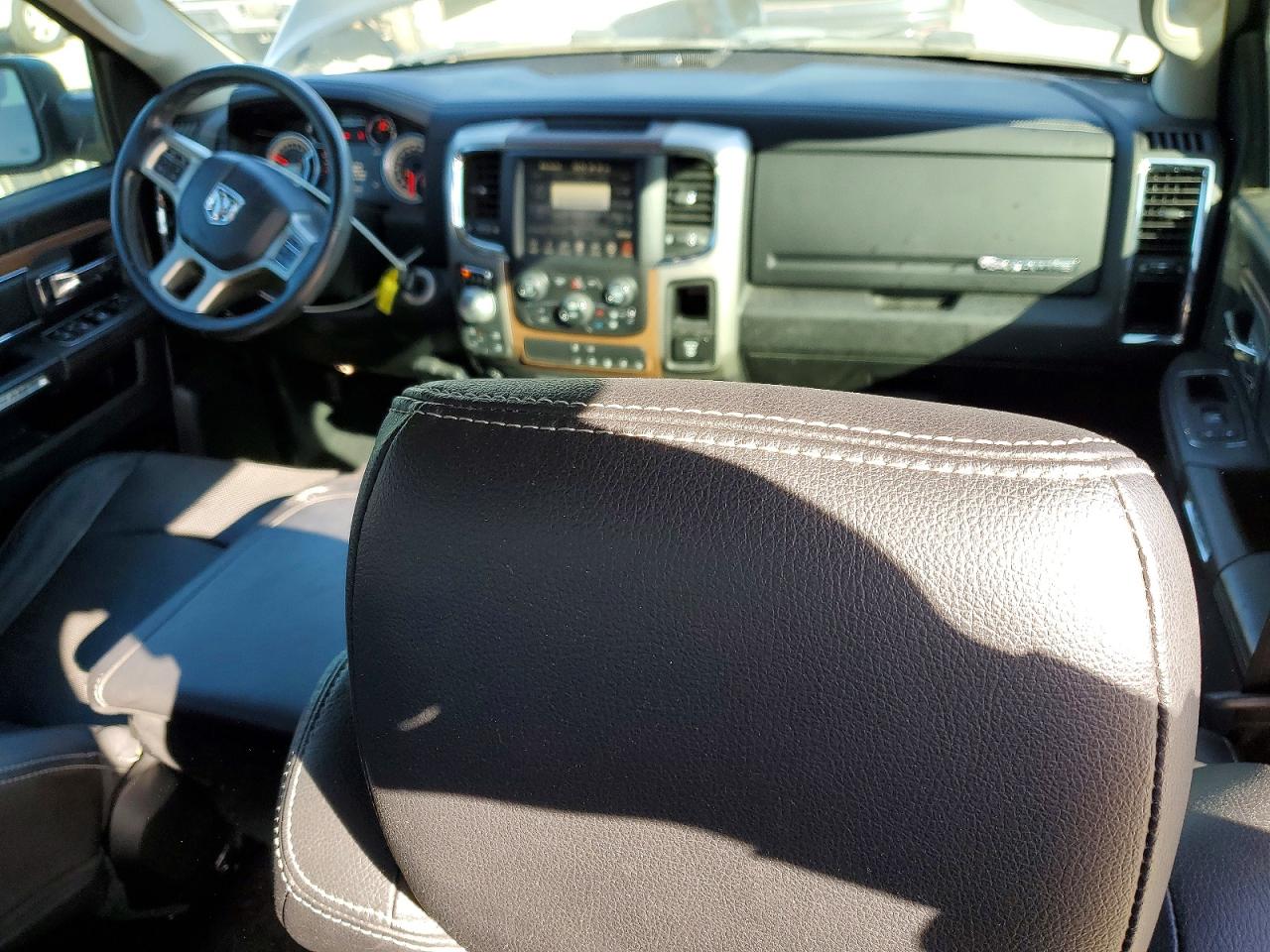2017 RAM 1500 LARAMIE photo 8