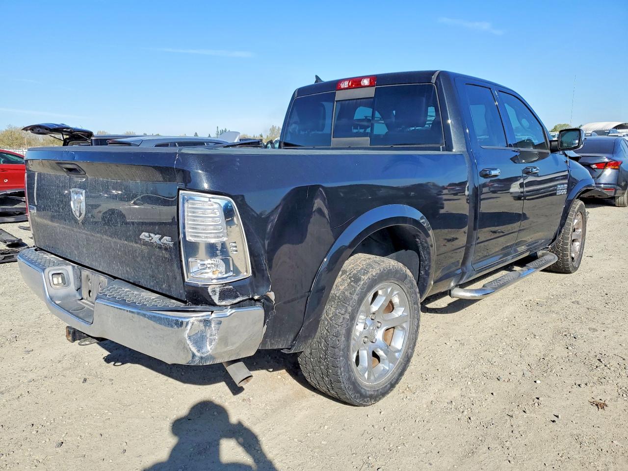 2017 RAM 1500 LARAMIE photo 3