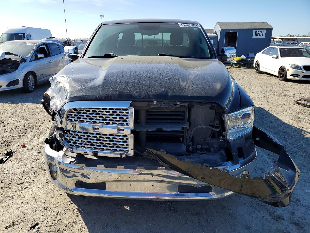 2017 RAM 1500 LARAMIE photo 5