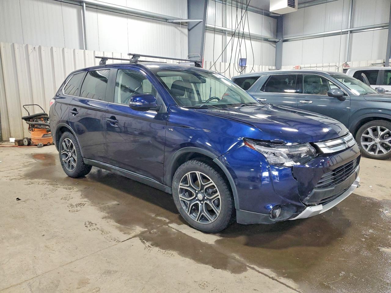 2015 MITSUBISHI OUTLANDER GT photo 4