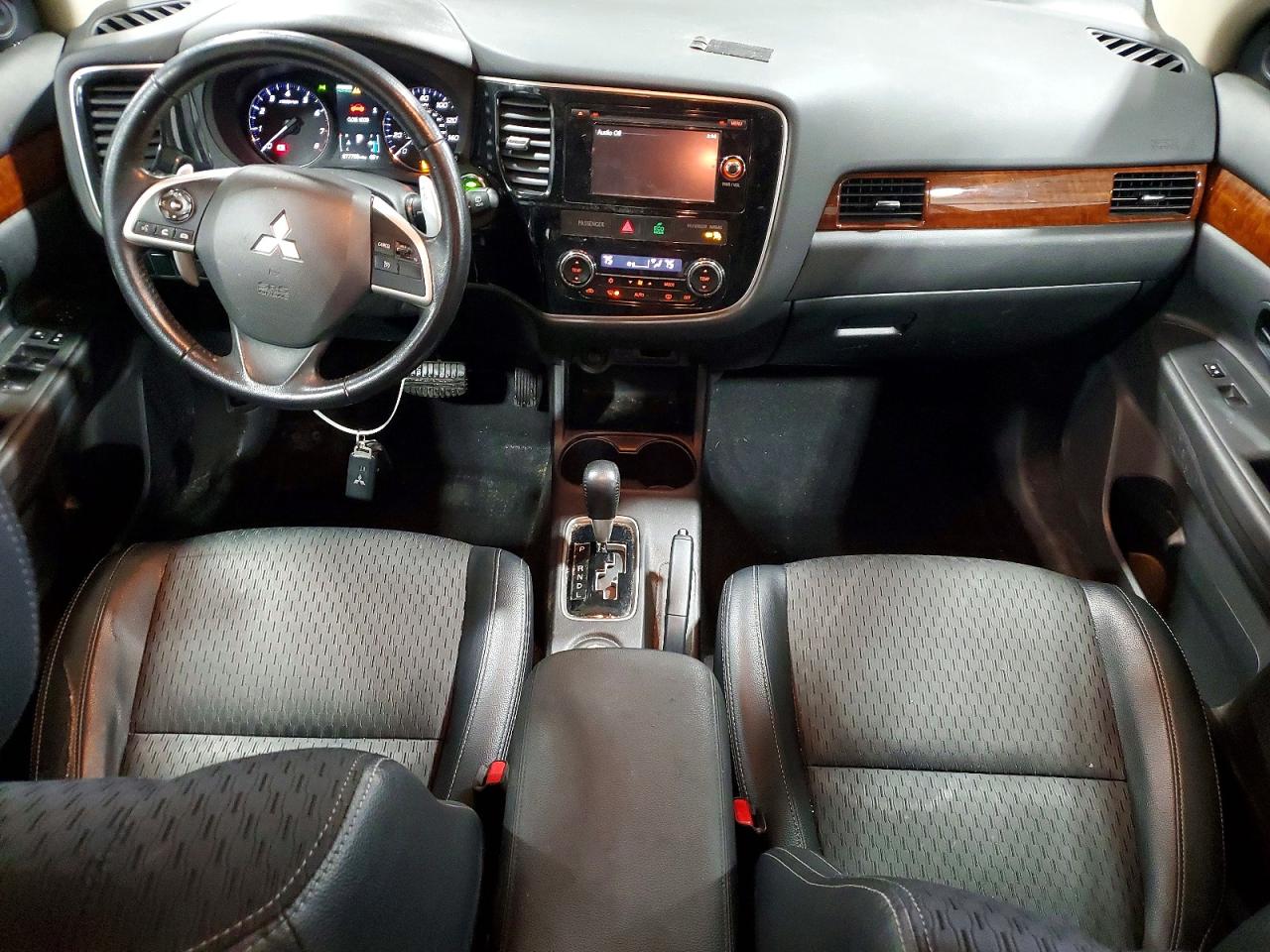 2015 MITSUBISHI OUTLANDER GT photo 8