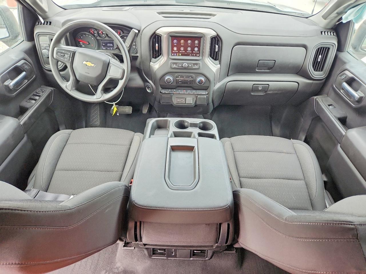 2025 CHEVROLET SILVERADO C1500 CUSTOM photo 15