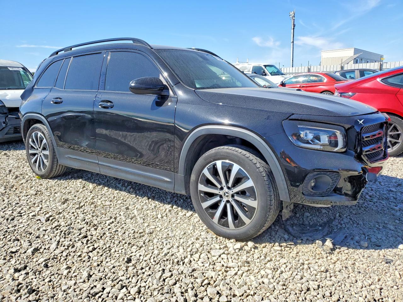 2021 MERCEDES-BENZ GLB 250 photo 4