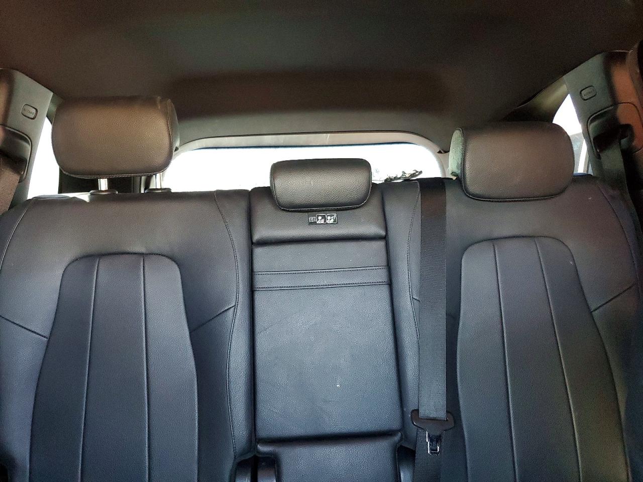 2021 MERCEDES-BENZ GLB 250 photo 10
