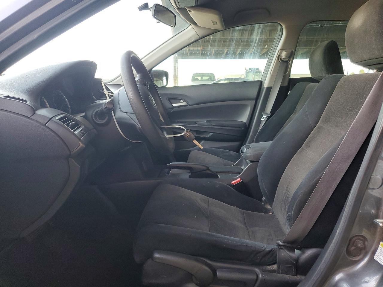 2010 HONDA ACCORD LX photo 7