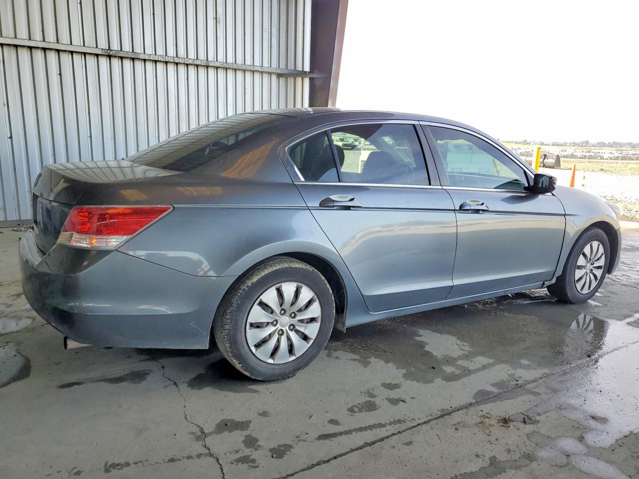 2010 HONDA ACCORD LX photo 3