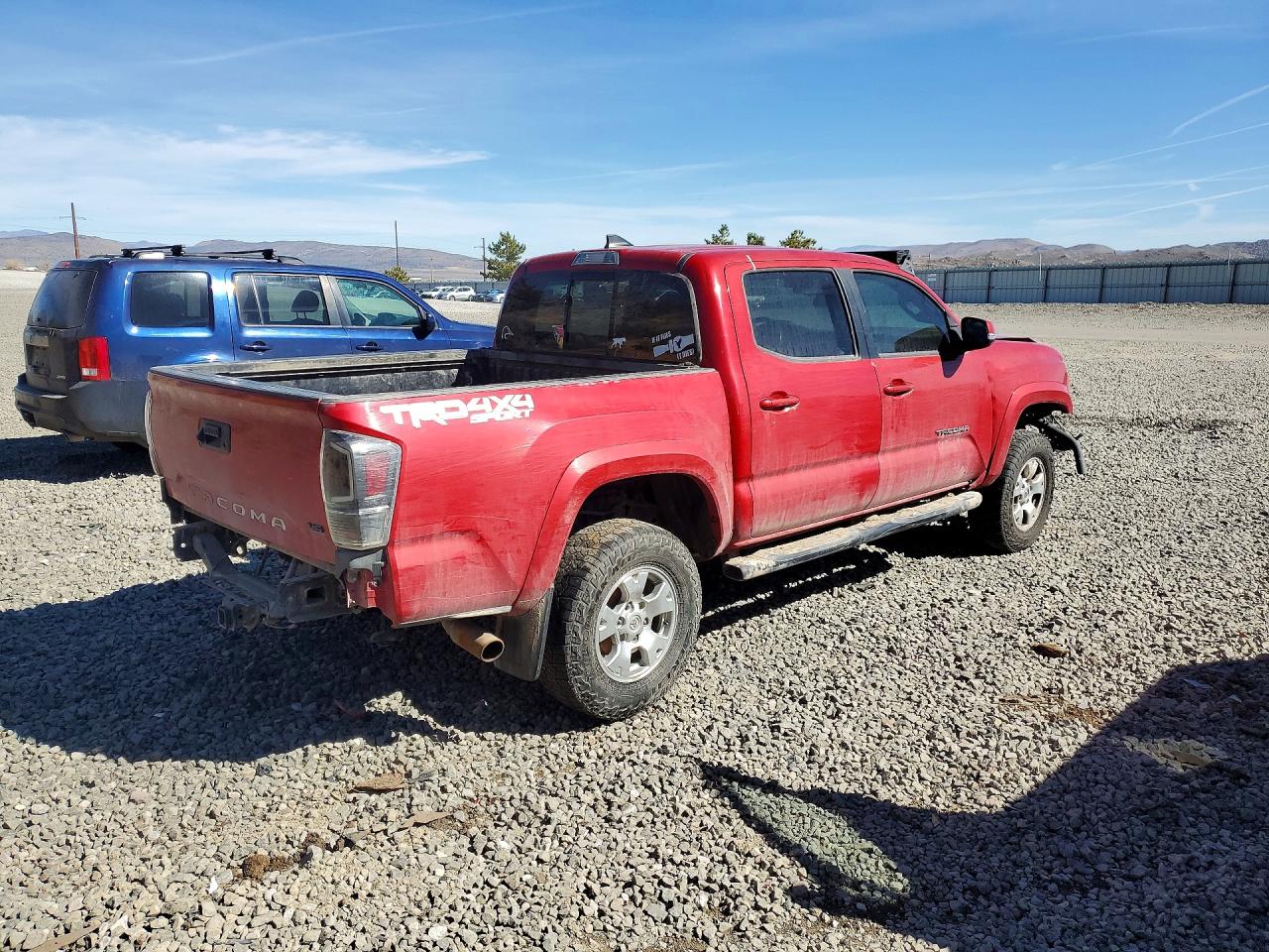 2017 TOYOTA TACOMA TRD SPORT photo 3