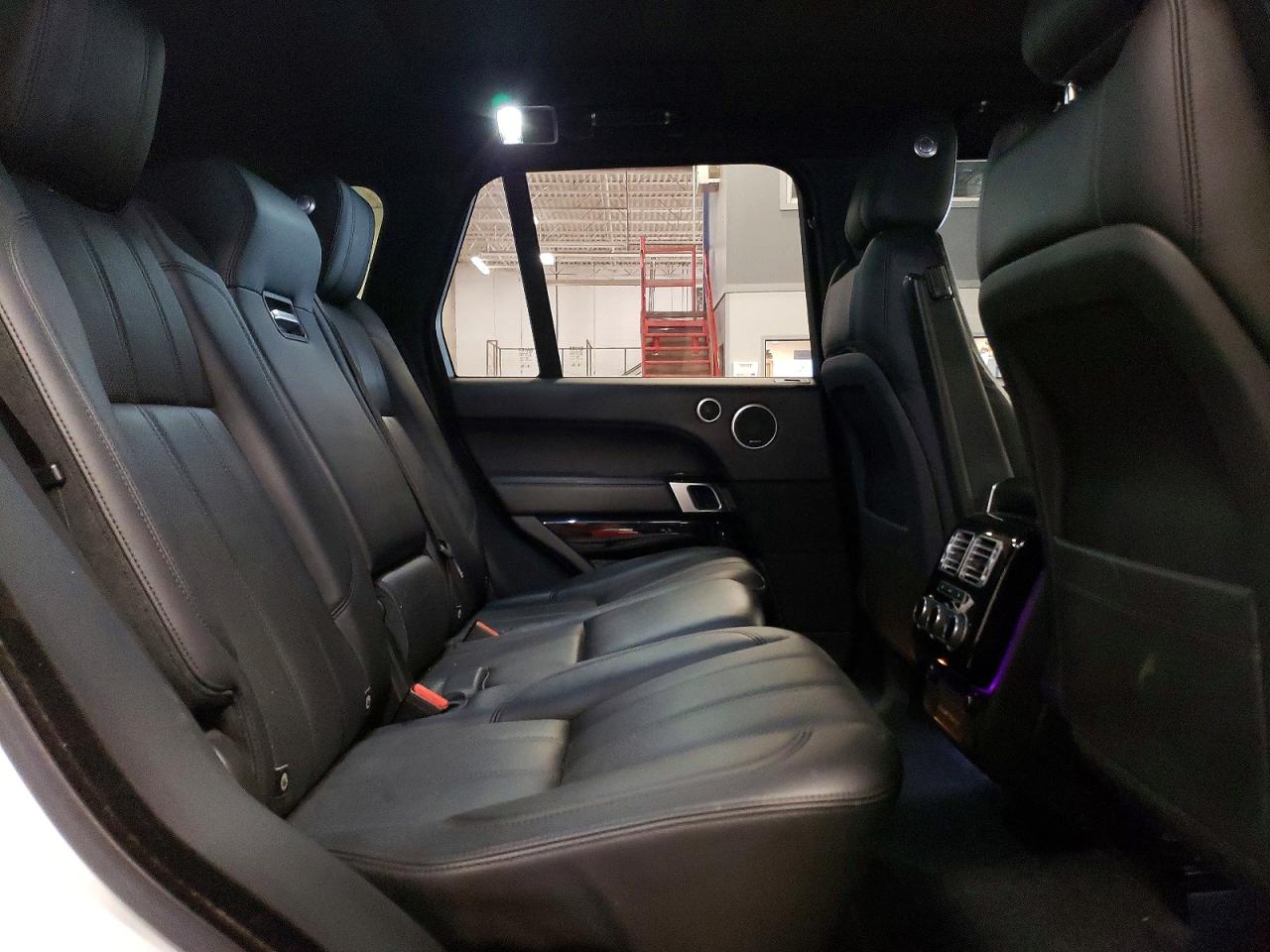 2017 LAND ROVER RANGE ROVER SUPERCHARGED photo 11