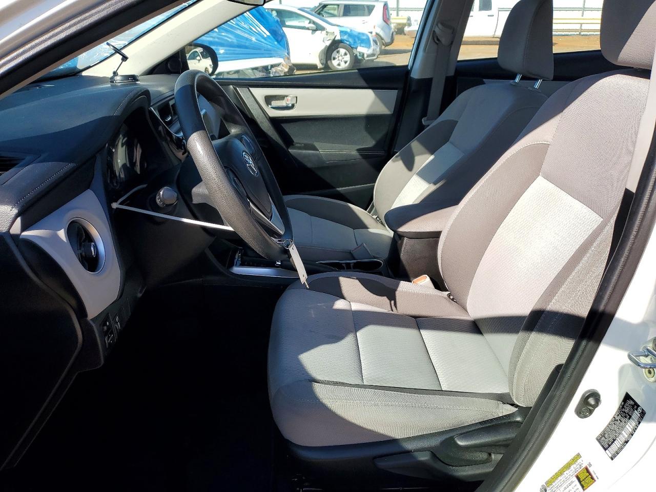 2018 TOYOTA COROLLA LE photo 7