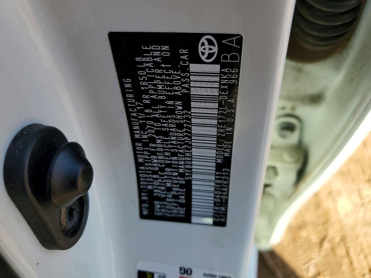 2018 TOYOTA COROLLA LE photo 12