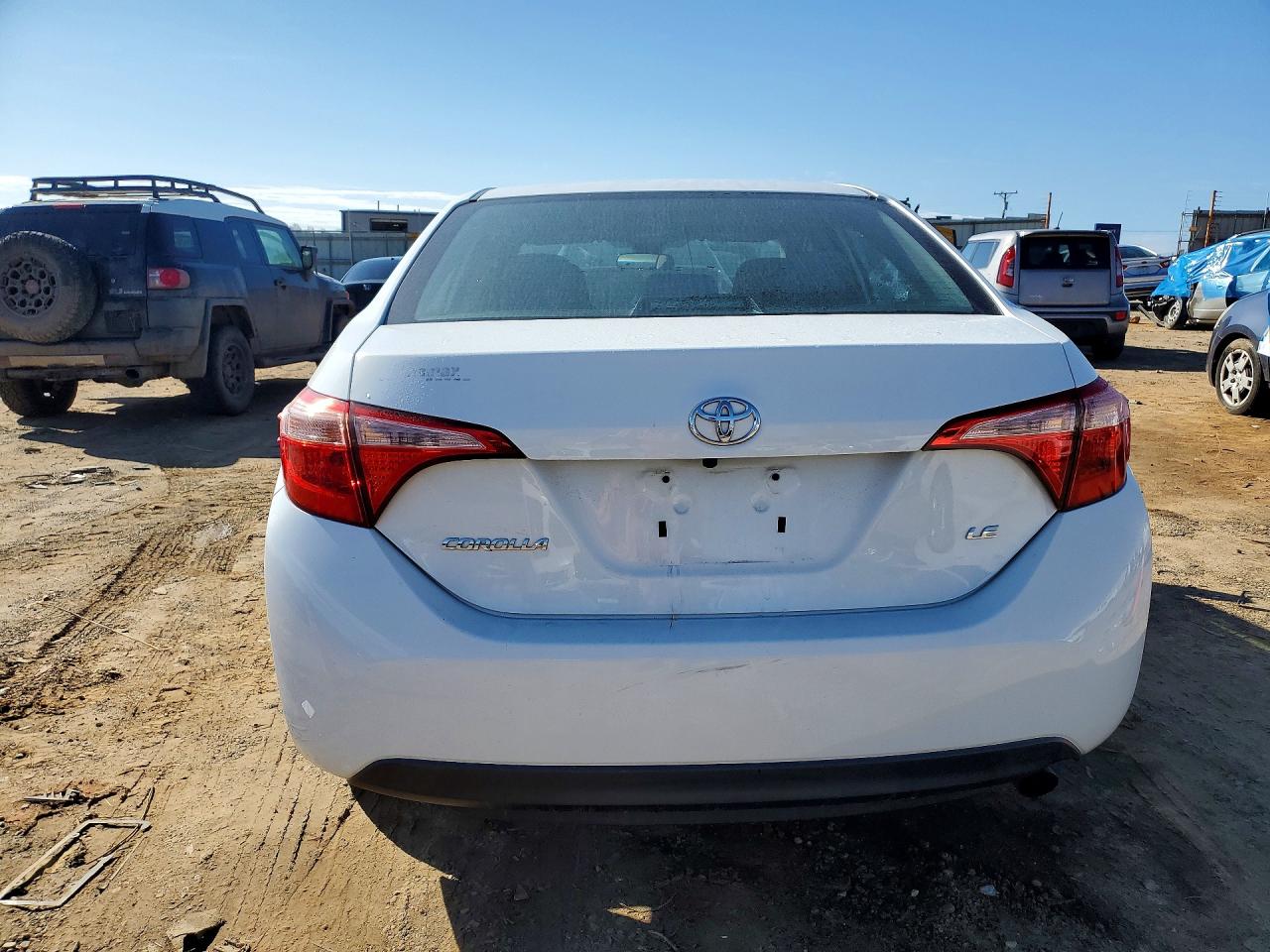 2018 TOYOTA COROLLA LE photo 6