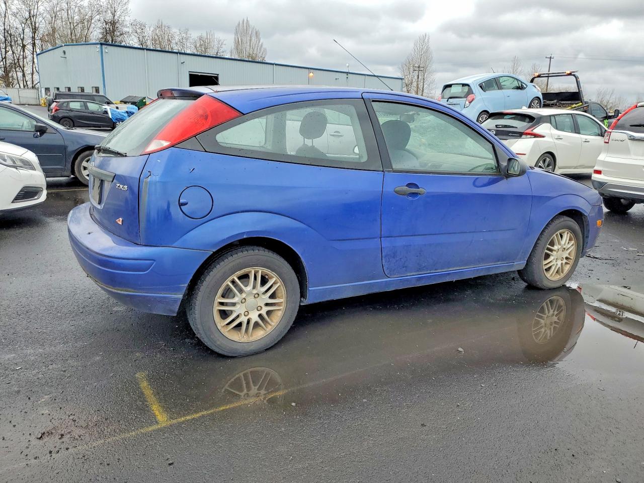 2005 FORD FOCUS ZX3 photo 3