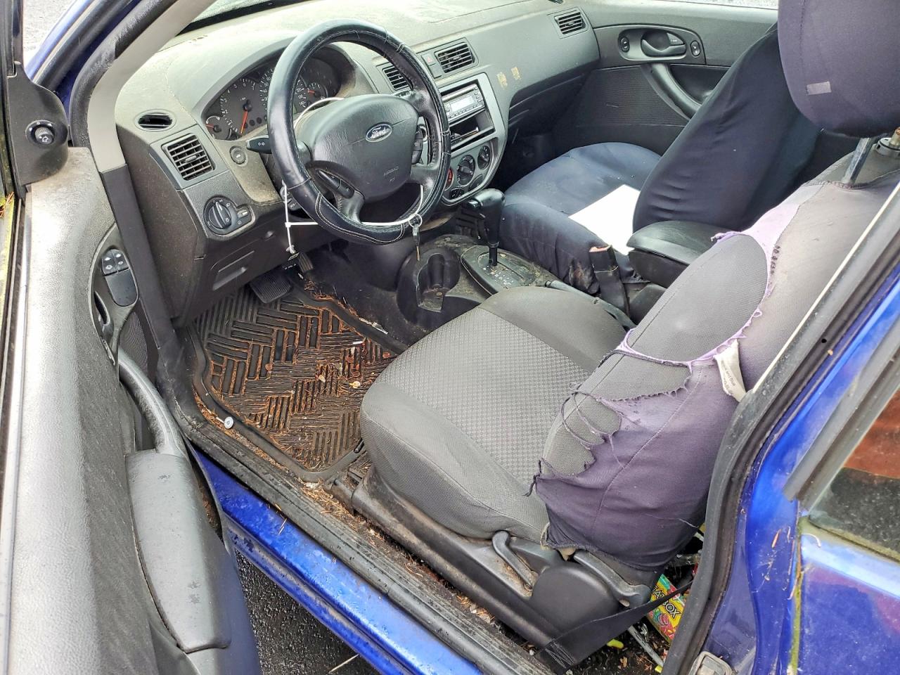 2005 FORD FOCUS ZX3 photo 8
