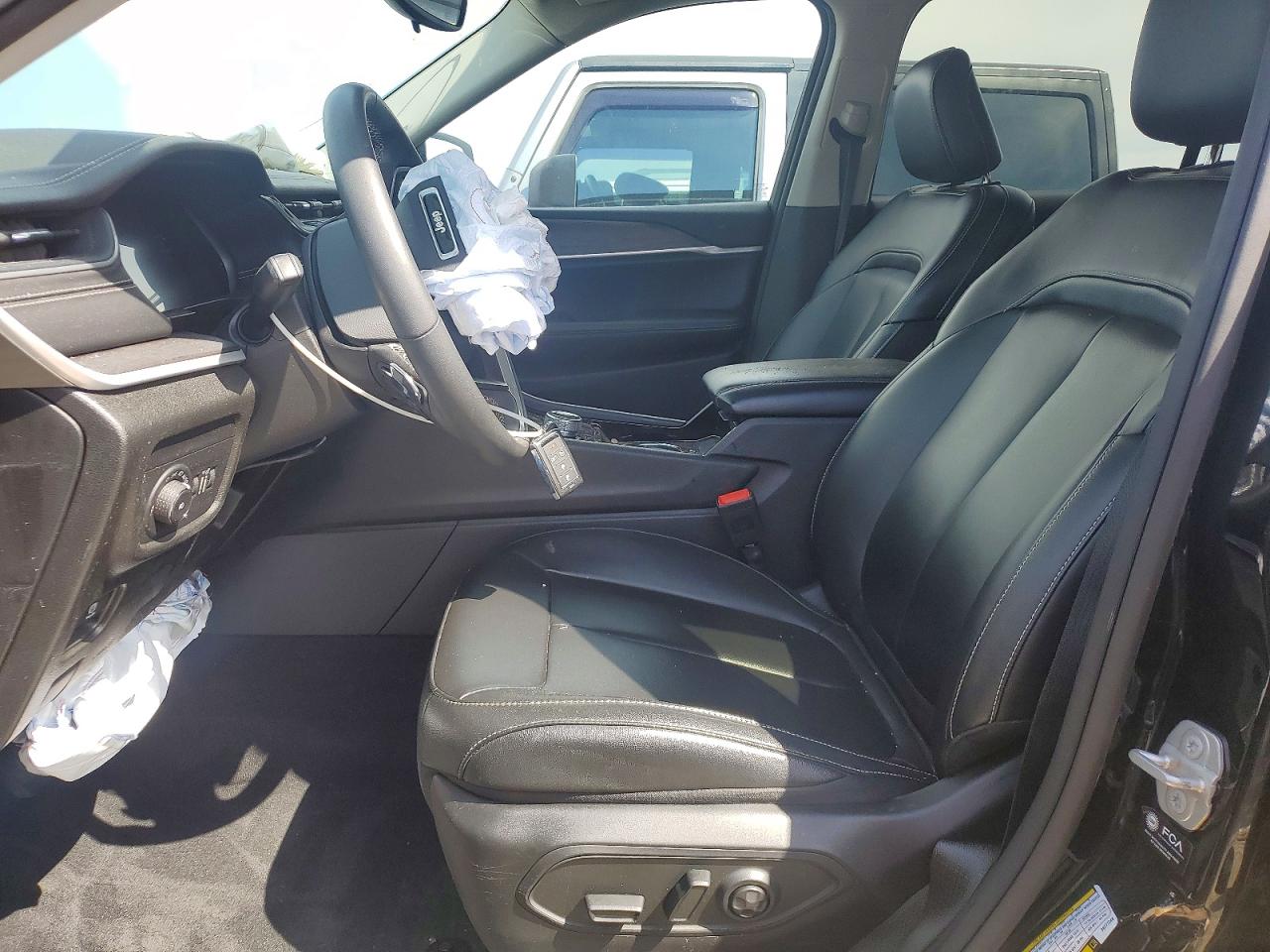 2023 JEEP GRAND CHEROKEE L LIMITED photo 13
