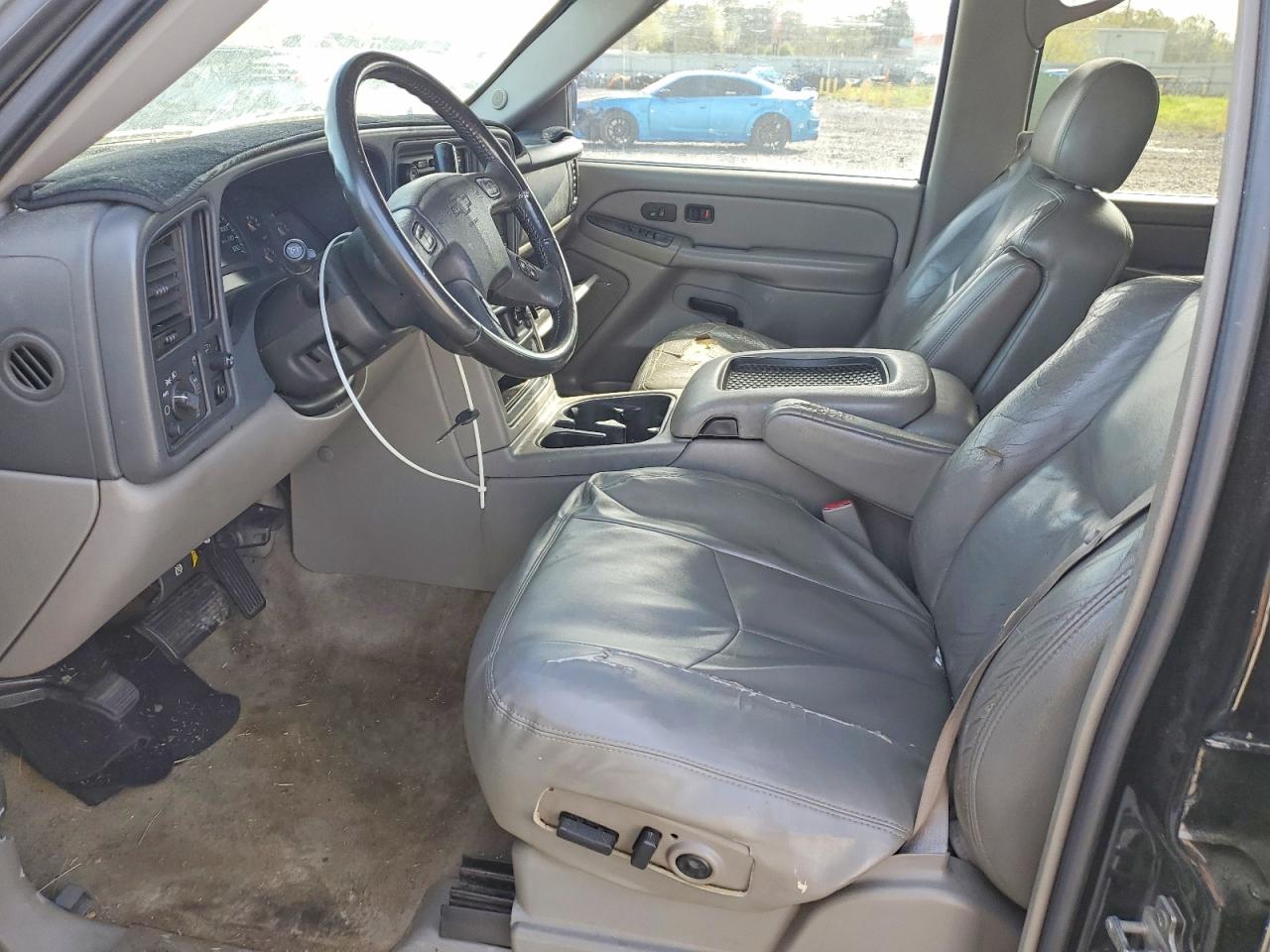 2004 CHEVROLET SUBURBAN C1500 photo 7