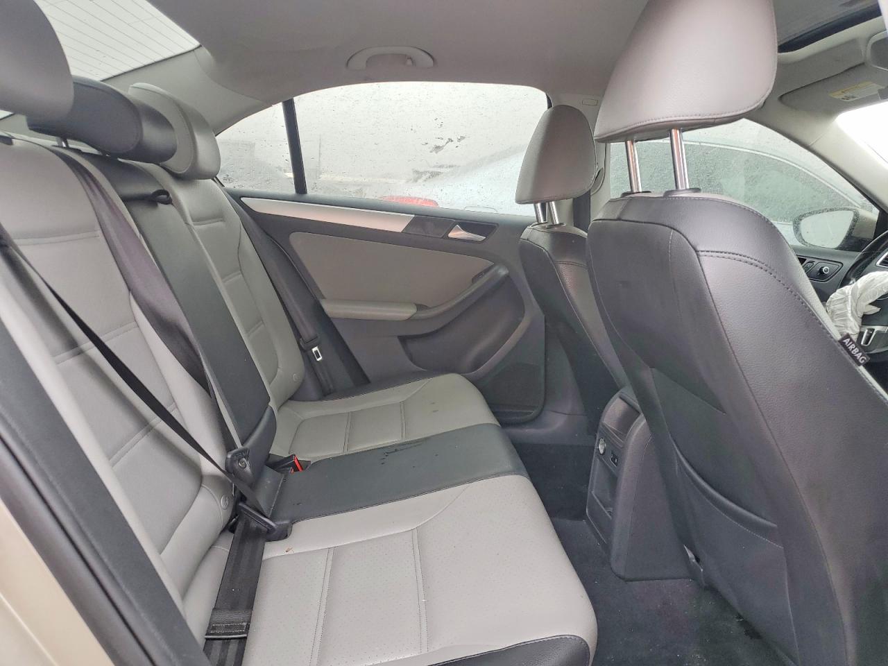 2013 VOLKSWAGEN JETTA photo 10