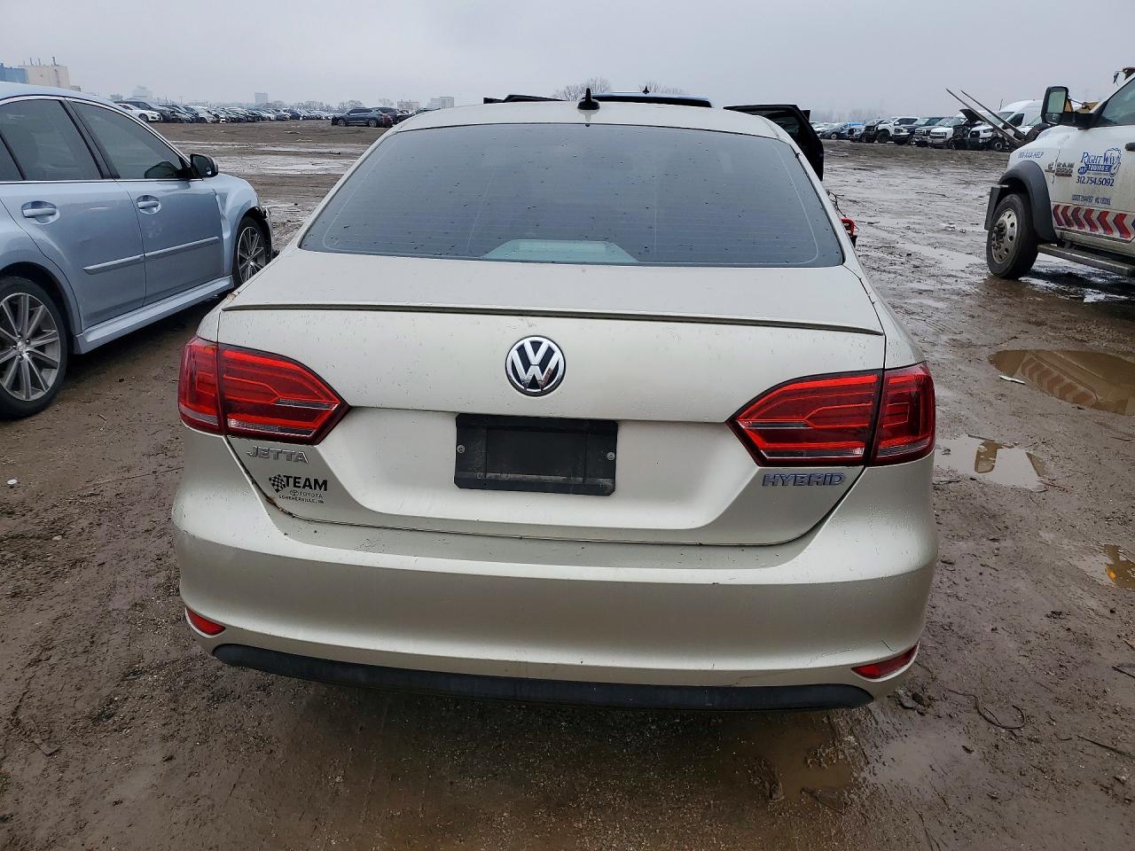 2013 VOLKSWAGEN JETTA photo 6