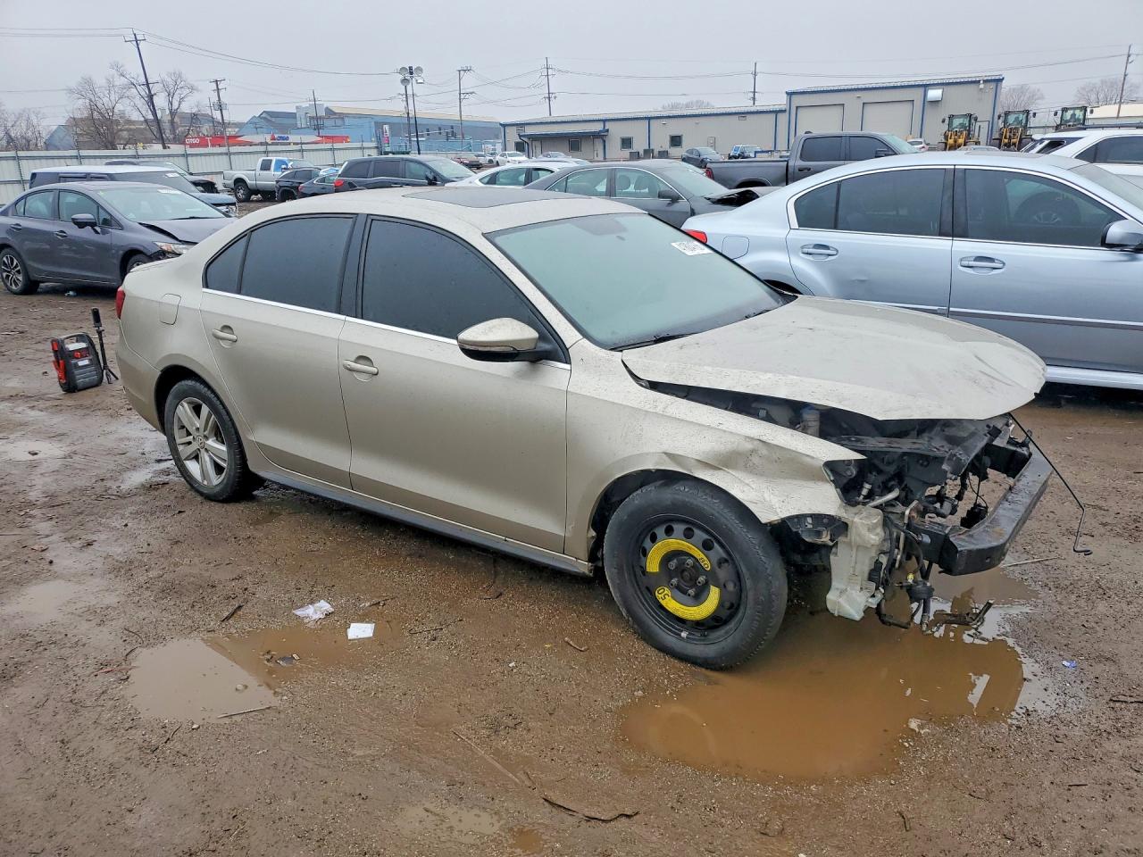 2013 VOLKSWAGEN JETTA photo 4