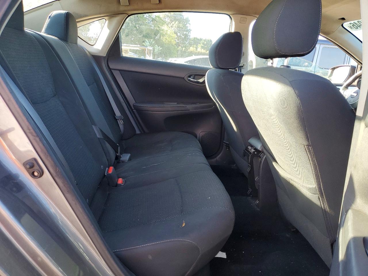 2019 NISSAN SENTRA S photo 28