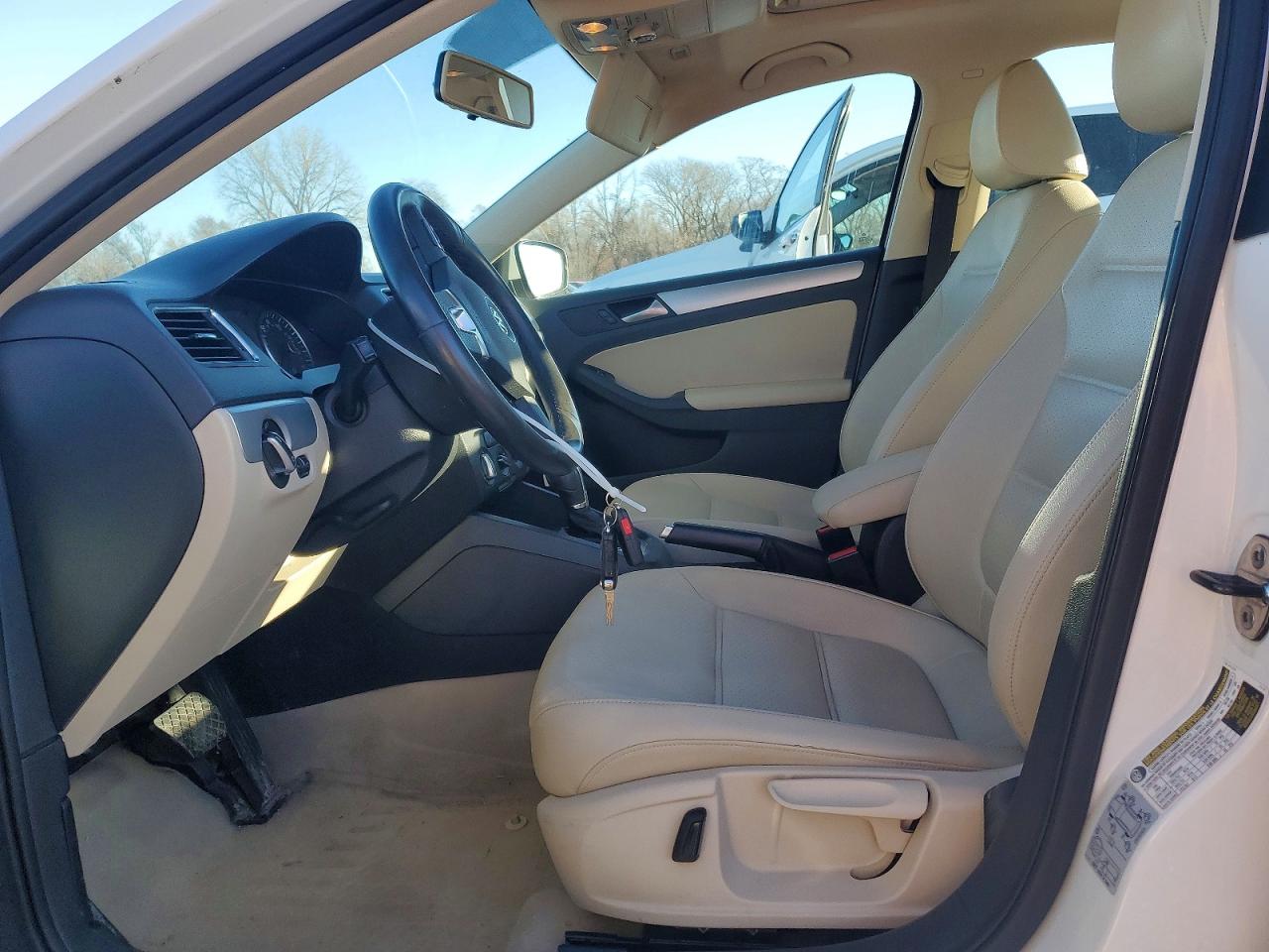 2013 VOLKSWAGEN JETTA SE photo 19