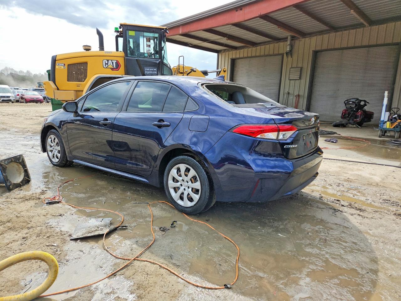 2020 TOYOTA COROLLA LE photo 3