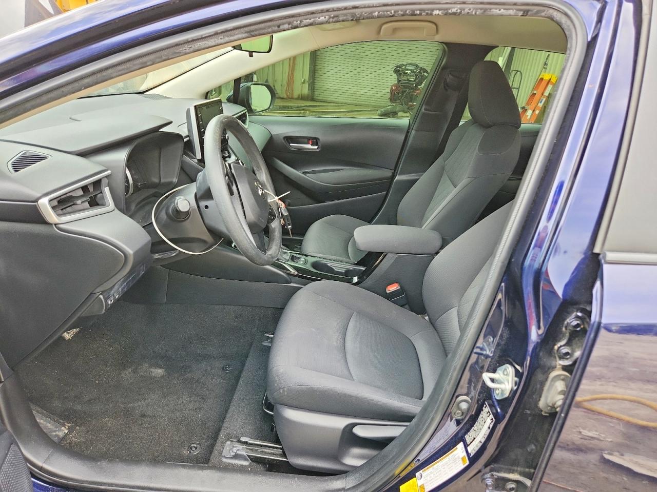 2020 TOYOTA COROLLA LE photo 13