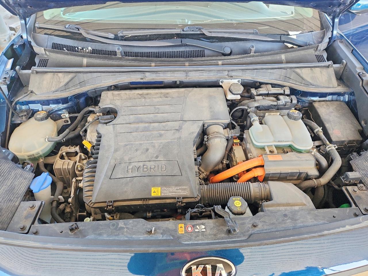 2017 KIA NIRO LX photo 31
