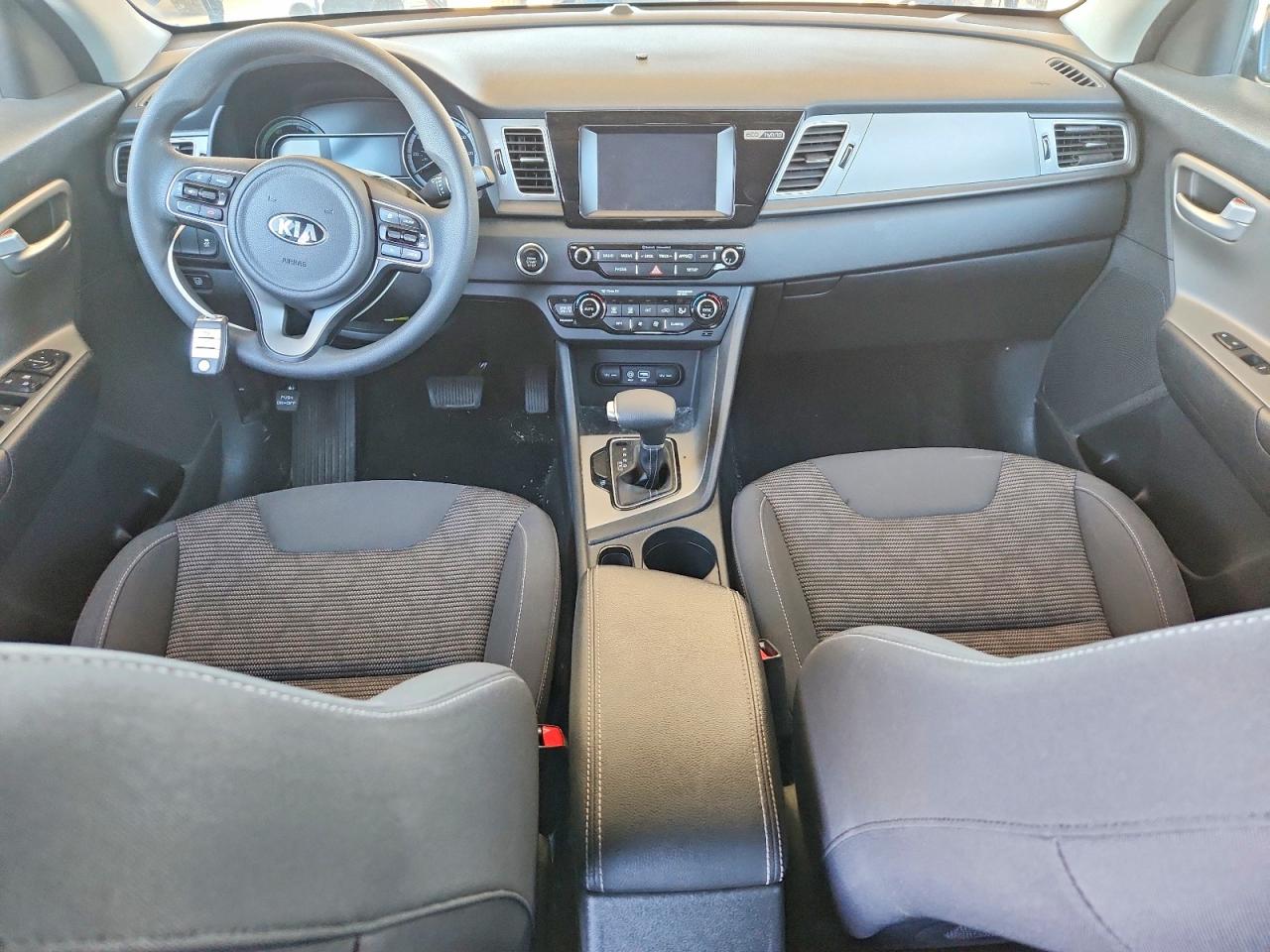 2017 KIA NIRO LX photo 22