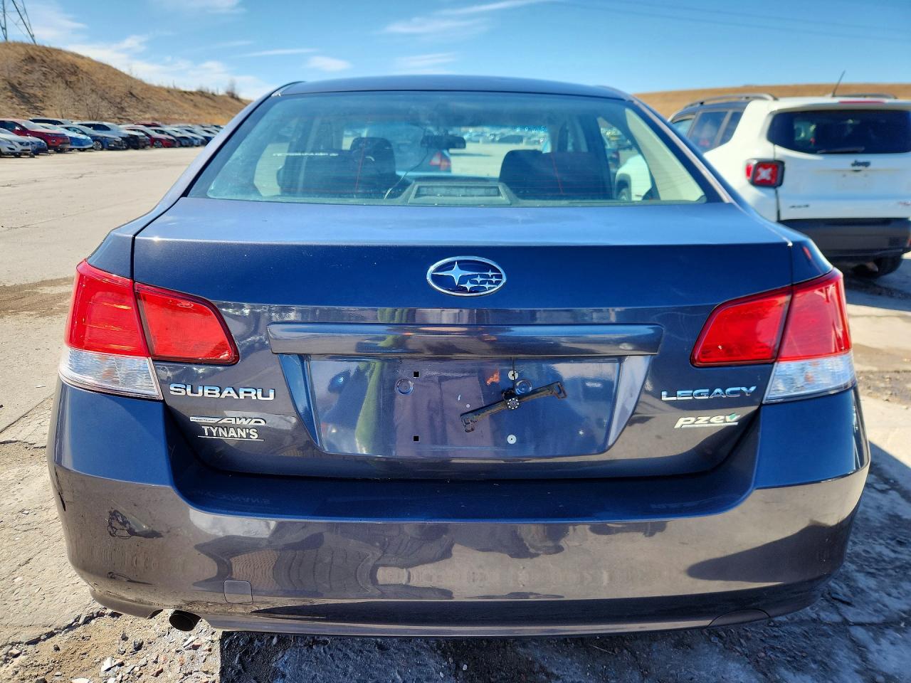 2011 SUBARU LEGACY 2.5I photo 16
