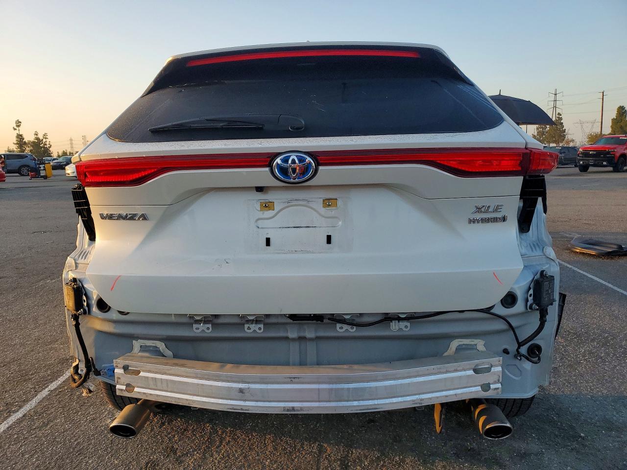 2022 TOYOTA VENZA XLE photo 11