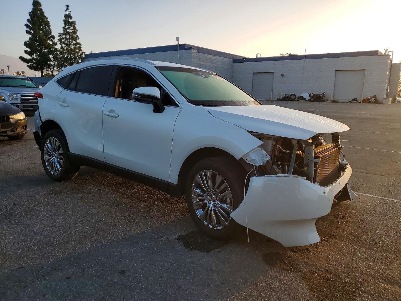 2022 TOYOTA VENZA XLE photo 7