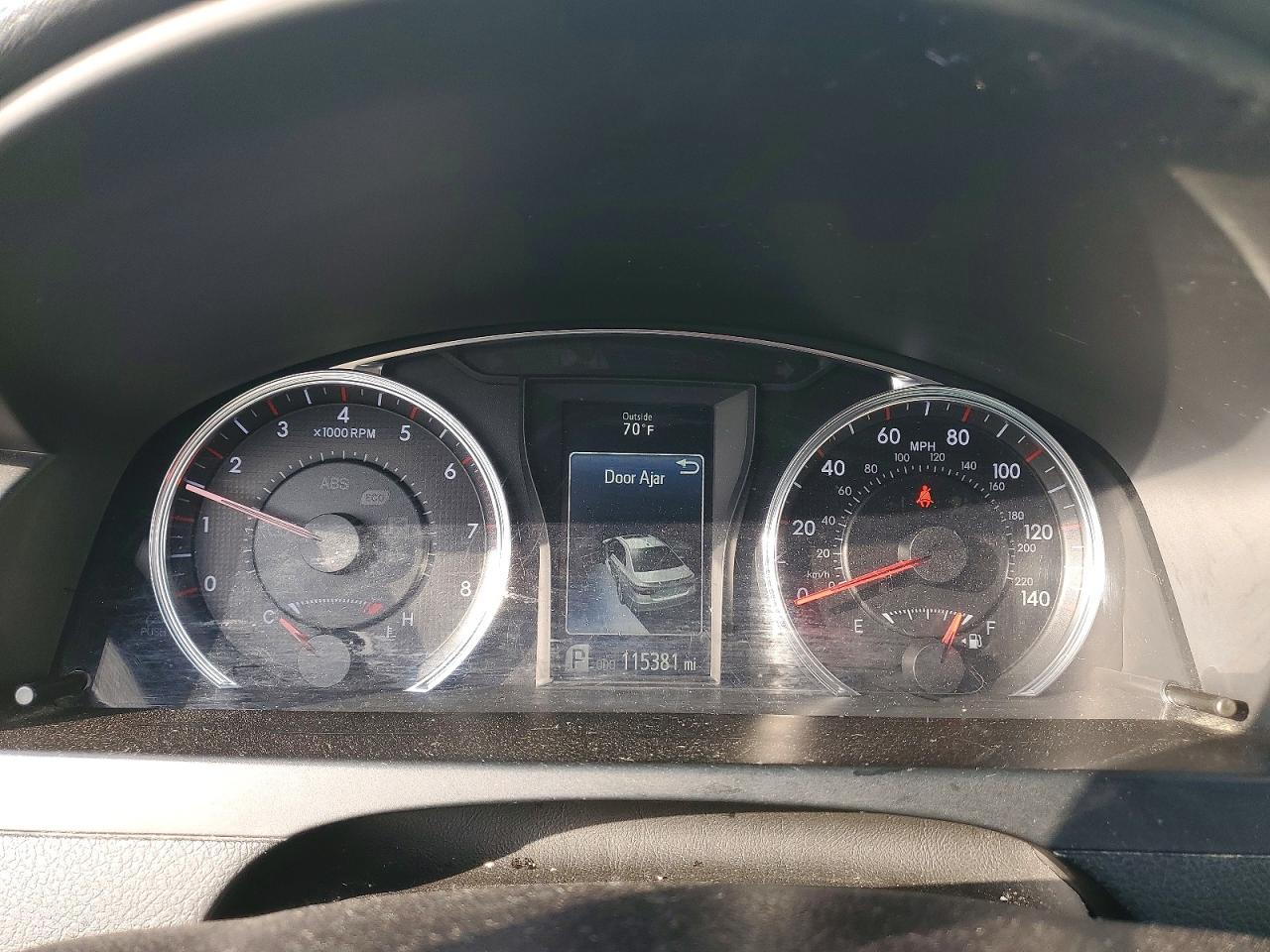 2017 TOYOTA CAMRY SE photo 9