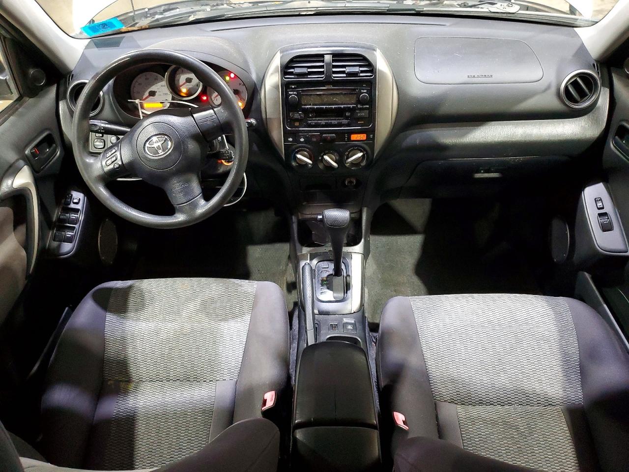 2005 TOYOTA RAV4 BASE photo 8