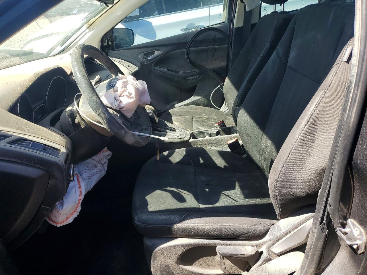 2018 FORD FOCUS SE photo 13