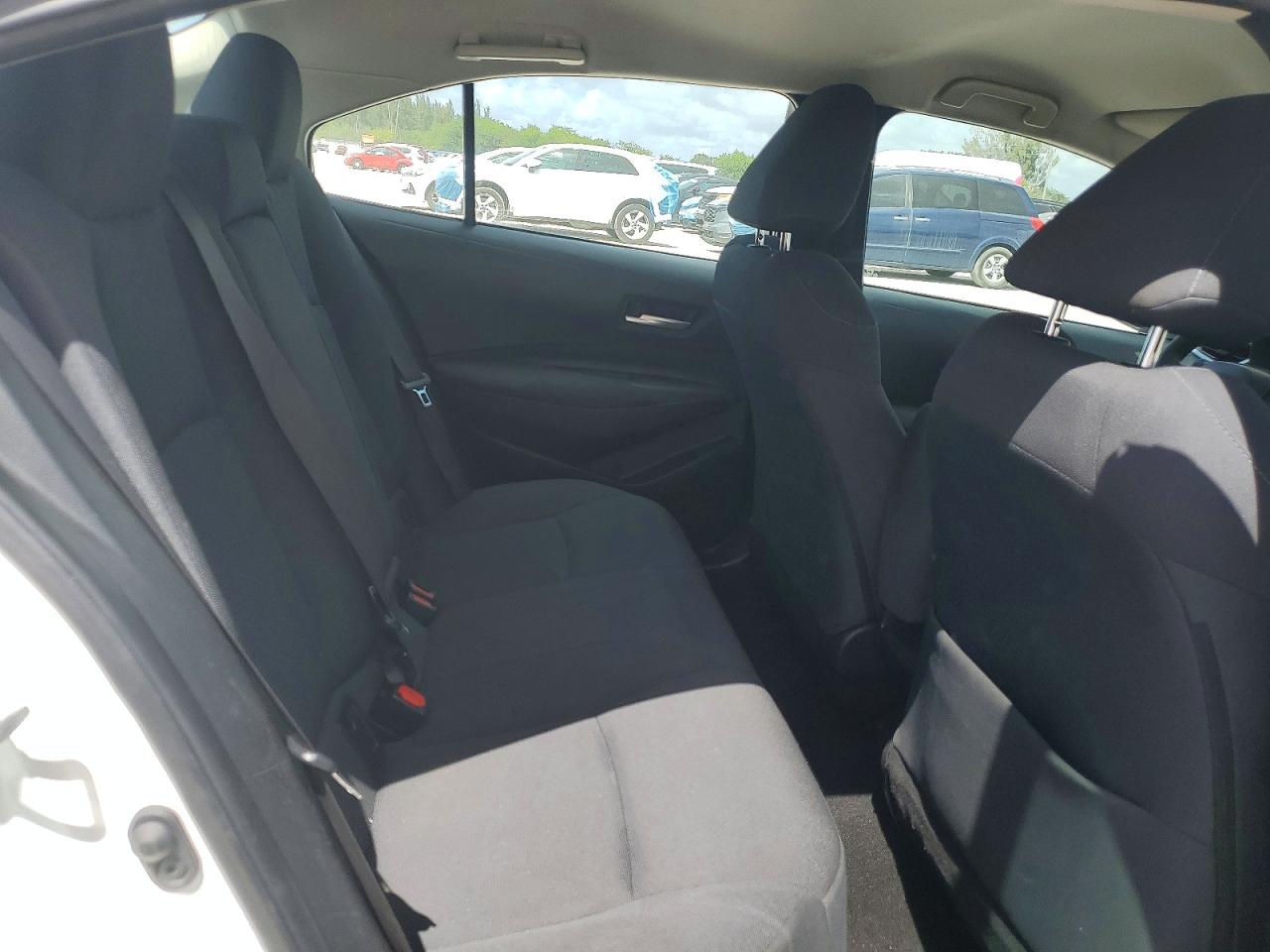 2020 TOYOTA COROLLA LE photo 10