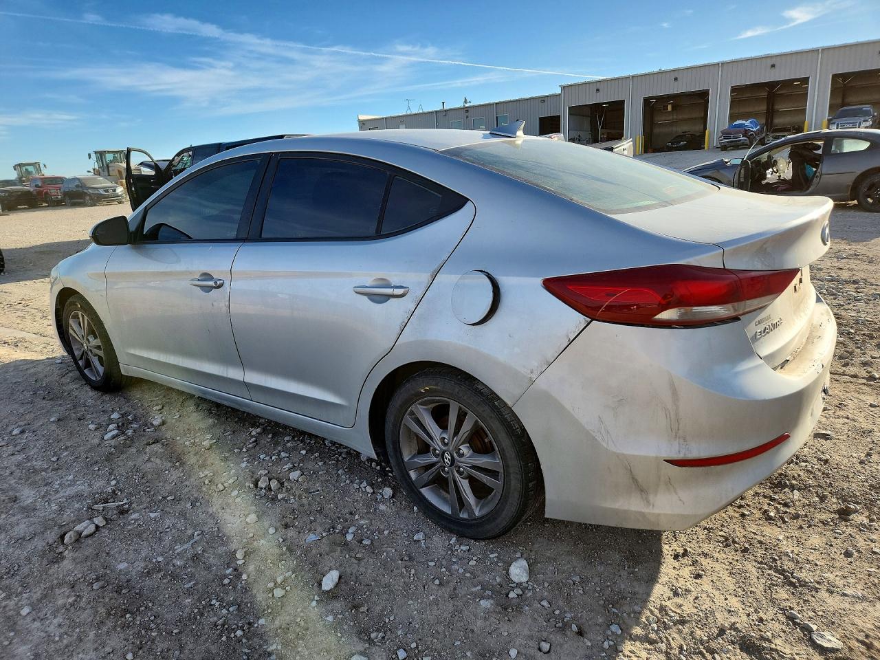 2017 HYUNDAI ELANTRA SE photo 3