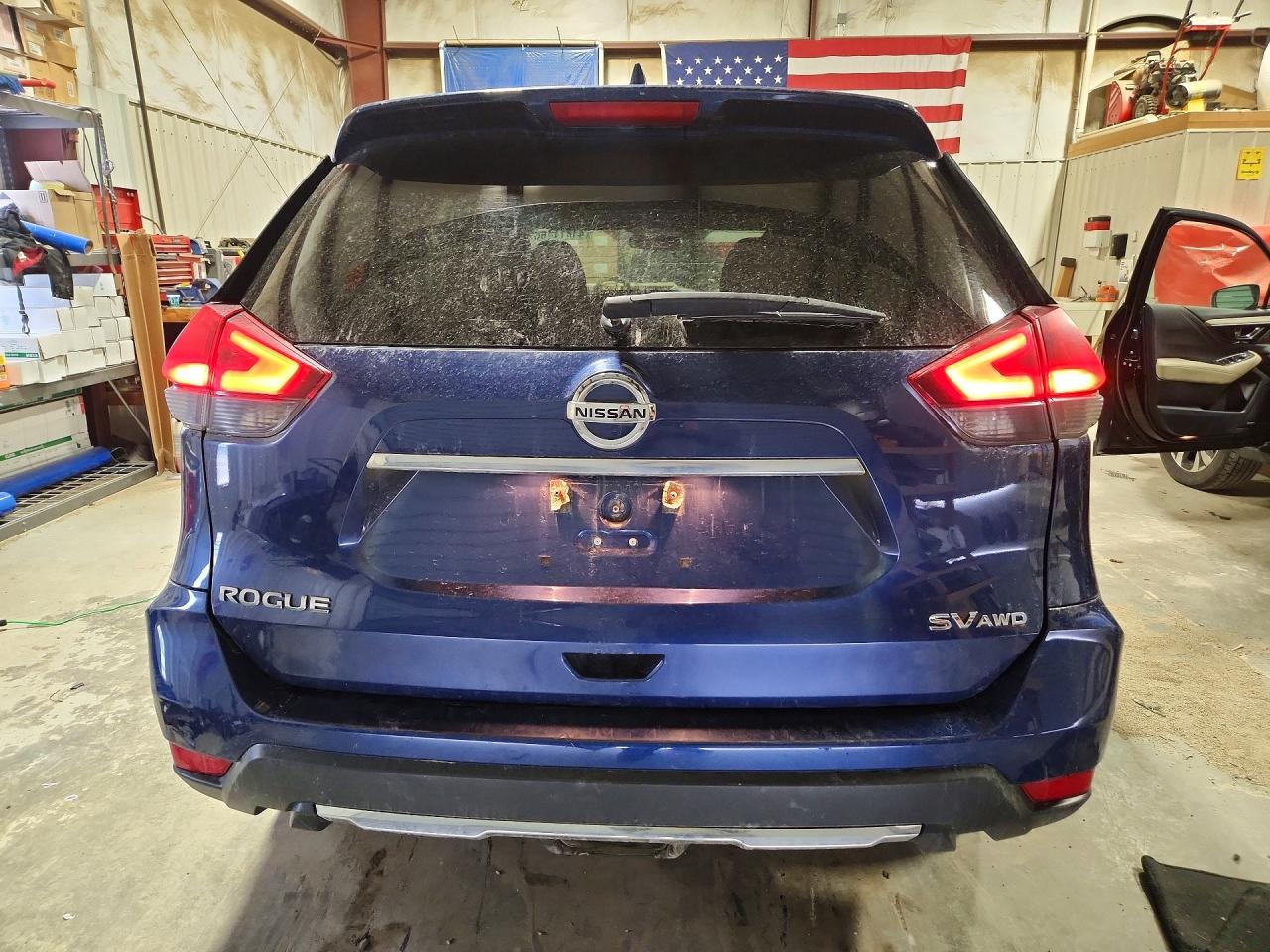 2018 NISSAN ROGUE SV photo 11