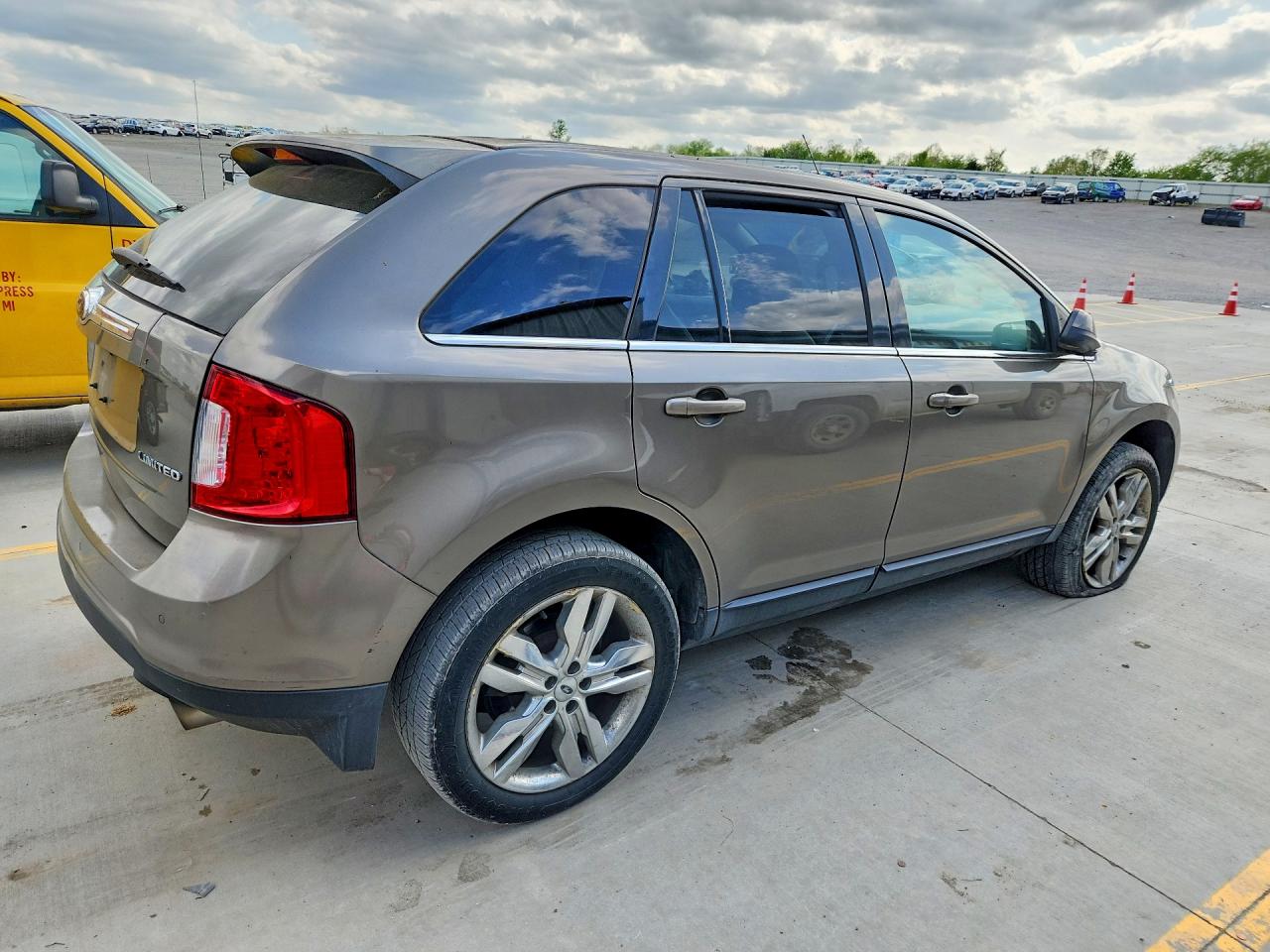 2013 FORD EDGE LIMITED photo 5