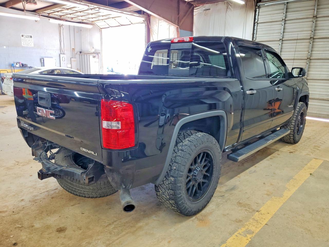 2015 GMC SIERRA K1500 DENALI photo 3