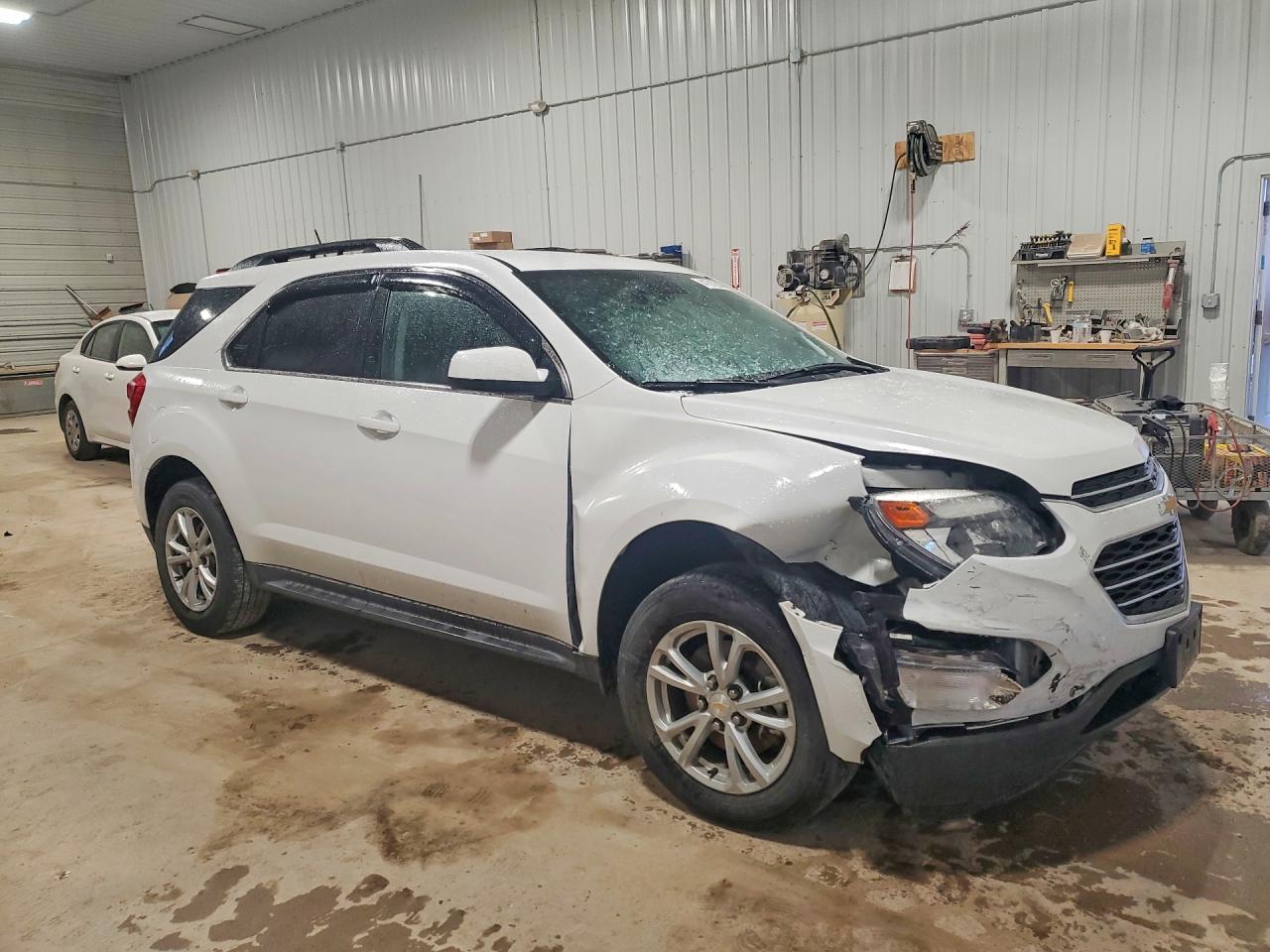 2017 CHEVROLET EQUINOX LT photo 7