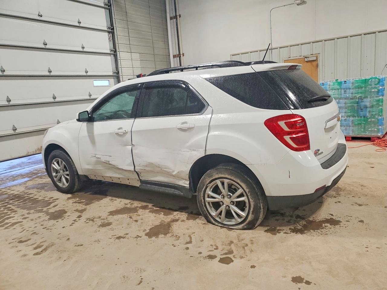 2017 CHEVROLET EQUINOX LT photo 3