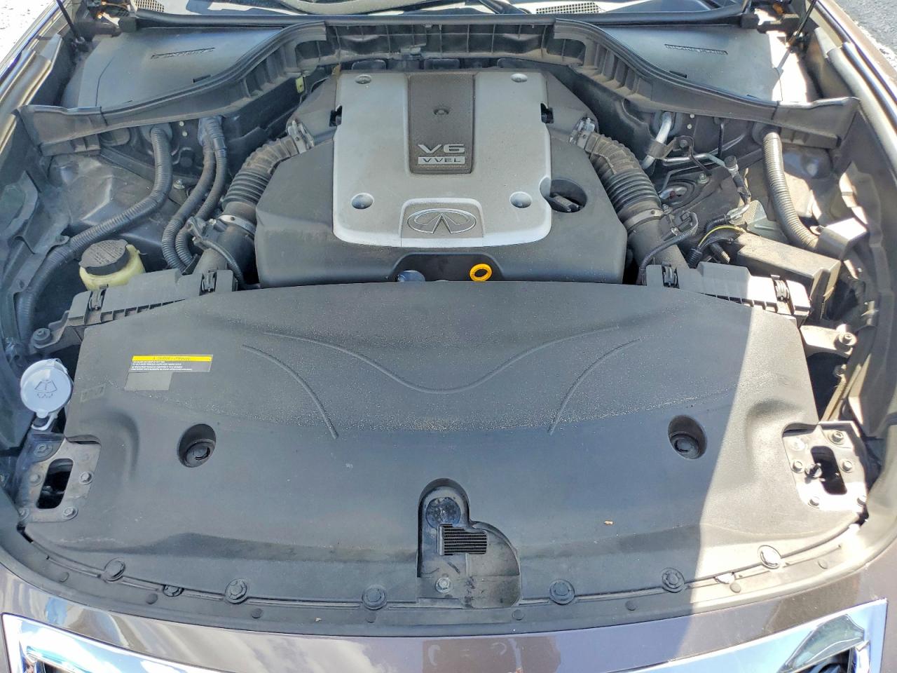 2015 INFINITI Q70L 3.7 photo 21