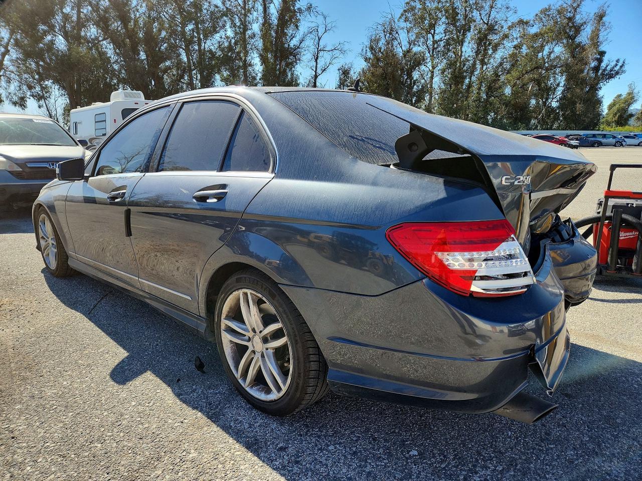 2014 MERCEDES-BENZ C 250 photo 2