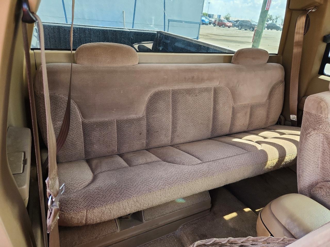 1995 CHEVROLET GMT-400 C1500 photo 19