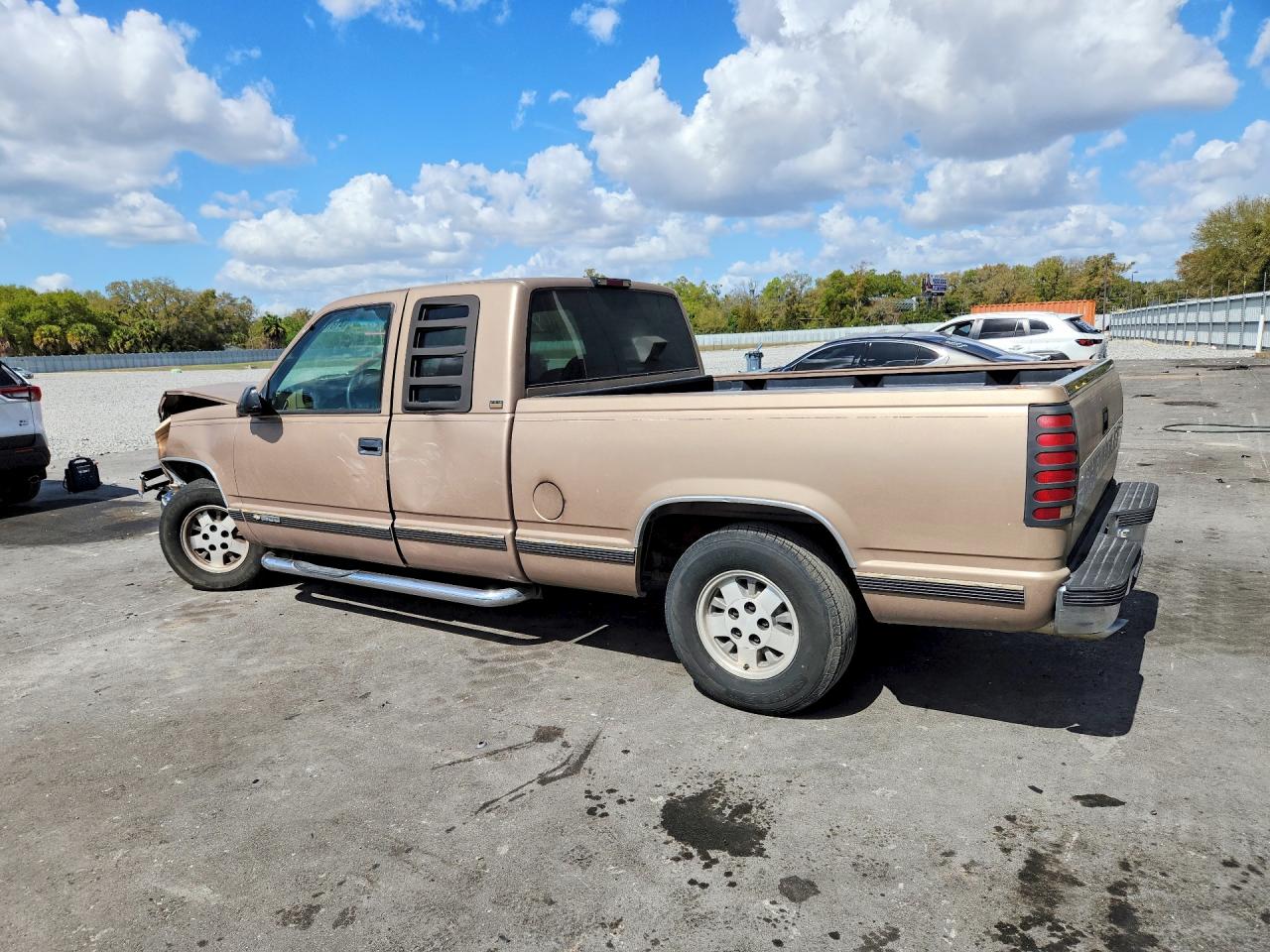 1995 CHEVROLET GMT-400 C1500 photo 3