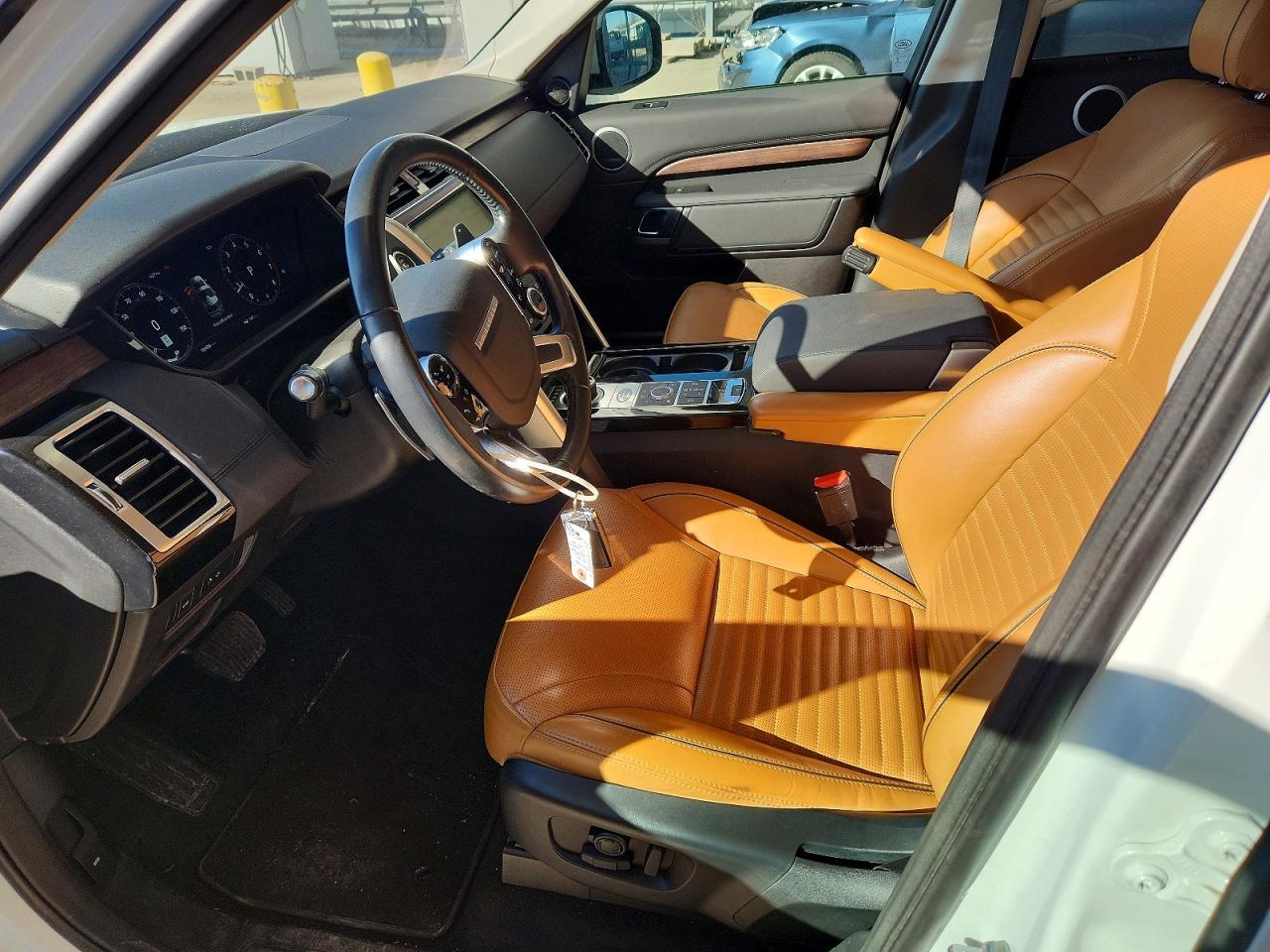 2019 LAND ROVER DISCOVERY HSE photo 13