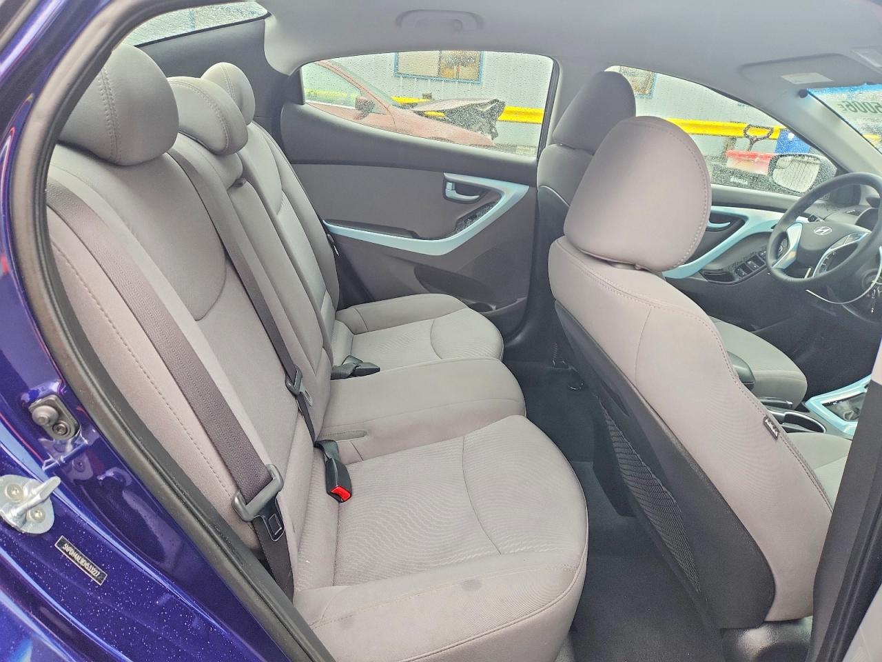 2014 HYUNDAI ELANTRA SE photo 10