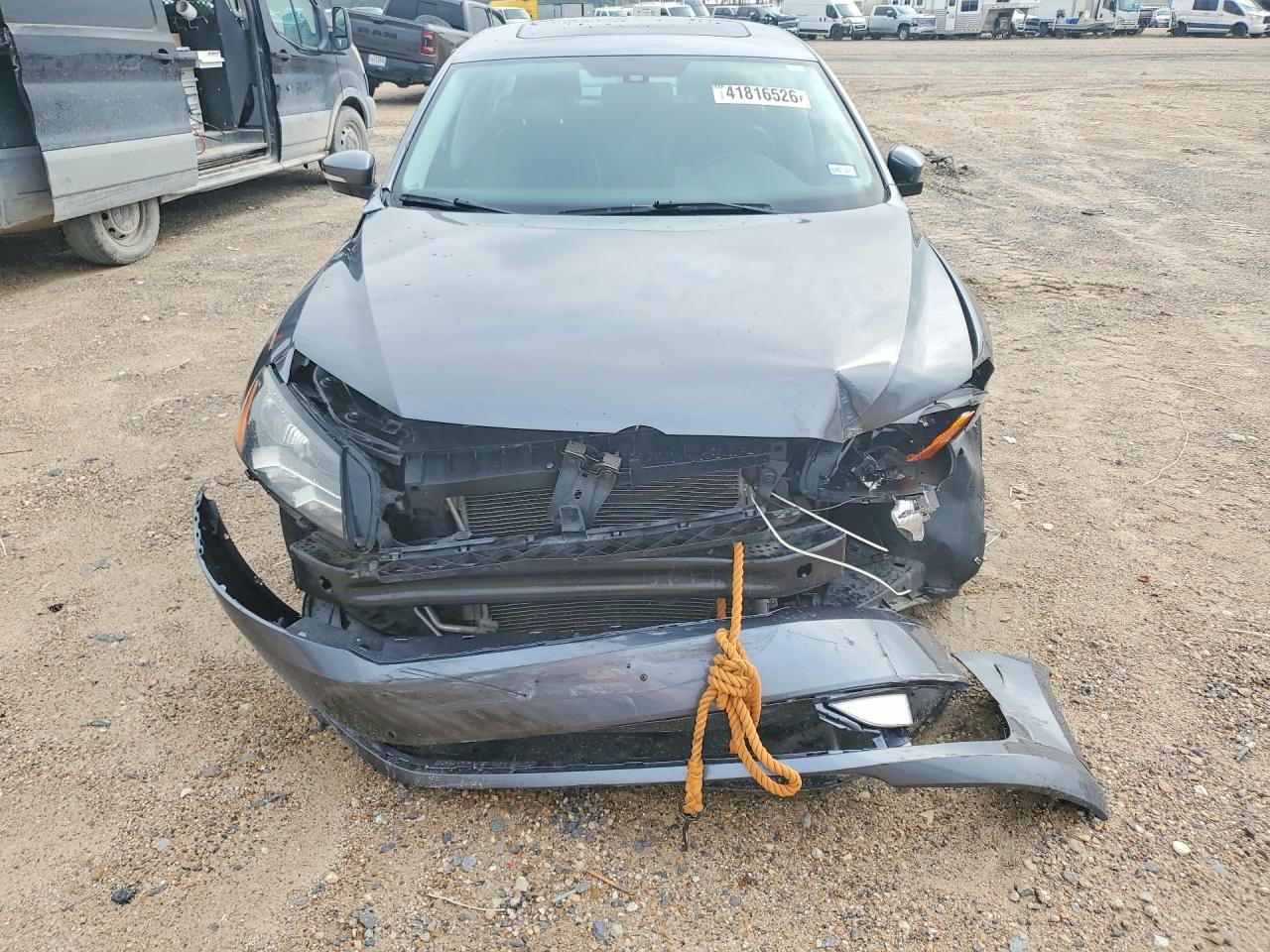 2015 VOLKSWAGEN PASSAT SE photo 13