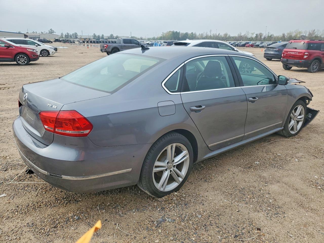 2015 VOLKSWAGEN PASSAT SE photo 7