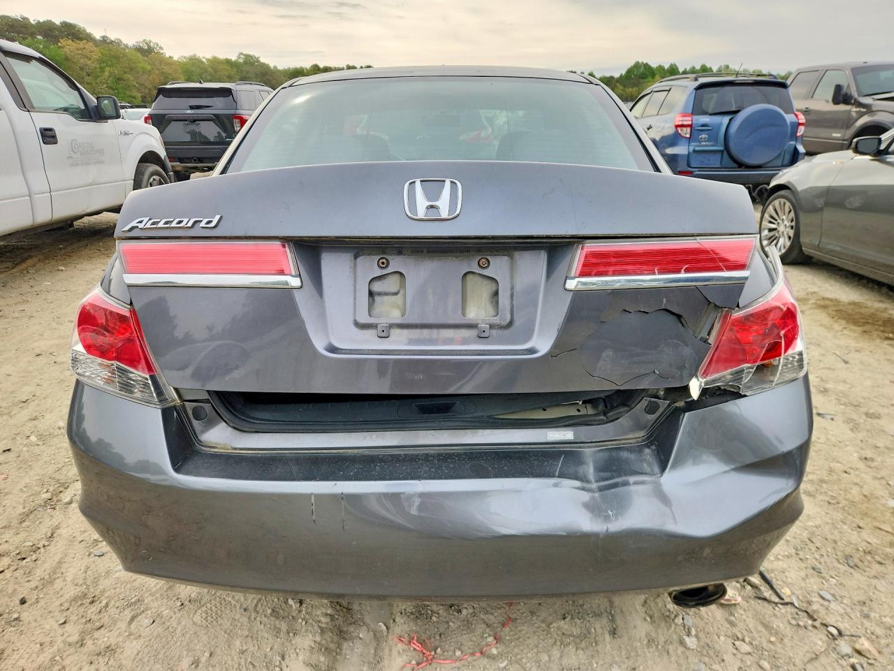 2011 HONDA ACCORD LX photo 16